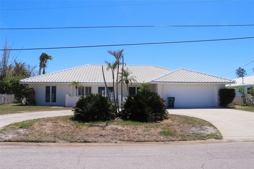 618 Gladstone Ln, HOLMES BEACH, FL, 34217-1222 | Card Image