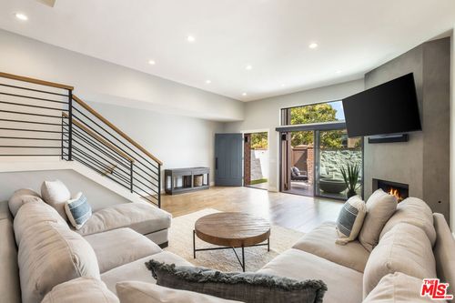 4-13036 Mindanao Way, Marina del Rey, CA, 90292-7638 | Card Image