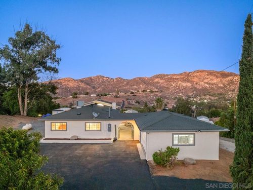 11330 Posthill Rd, Lakeside, CA, 92040-1335 | Card Image