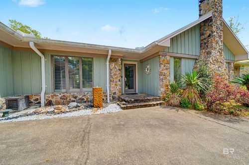 8440 Bay View Dr, Foley, AL, 36535-9053 | Card Image