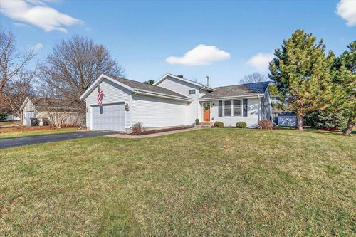 2223 Alongi Ln, Beloit, WI, 53511-2393 | Card Image