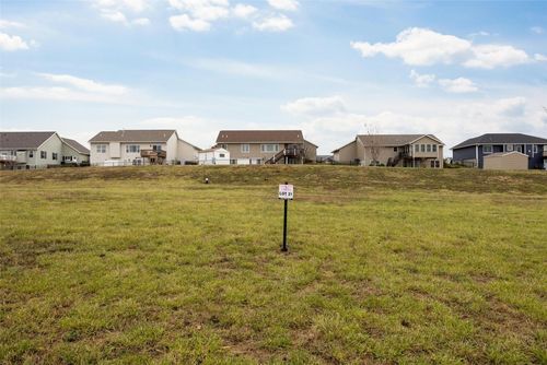 116 Shiloh Vista Ave, Urbana, IA, 52345-8002 | Card Image