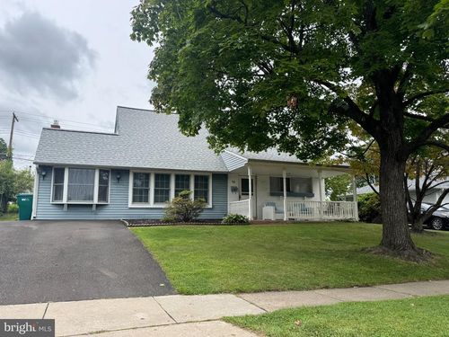 98 Twin Oak Dr, LEVITTOWN, PA, 19056-1541 | Card Image