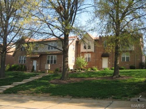 apt-b-10073 Squire Meadows Dr, Lakeshire, MO, 63123-5143 | Card Image