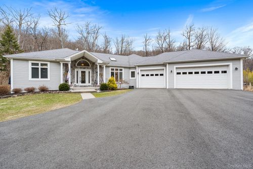 16 Katavolos Dr, Tomkins Cove, NY, 10986-1416 | Card Image