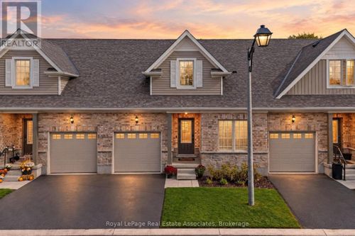 10-19 Braida Lane, Halton Hills (AC Acton), ON, L7J0B7 | Card Image