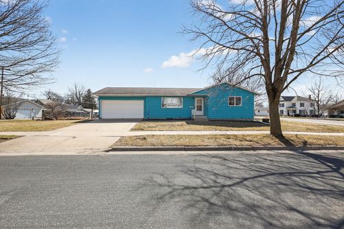 10 6th St Se, Chatfield, MN, 55923-1322 | Card Image