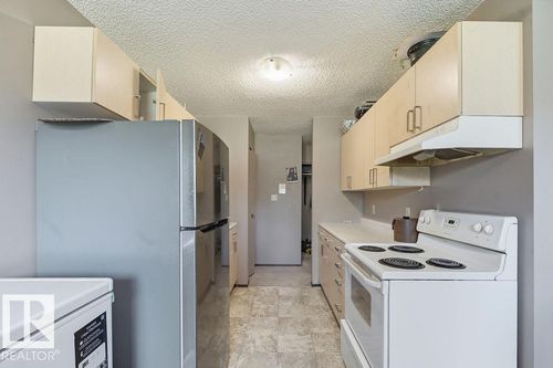 3-13452 Fort Rd Nw, Edmonton, AB, T5A1C5 | Card Image