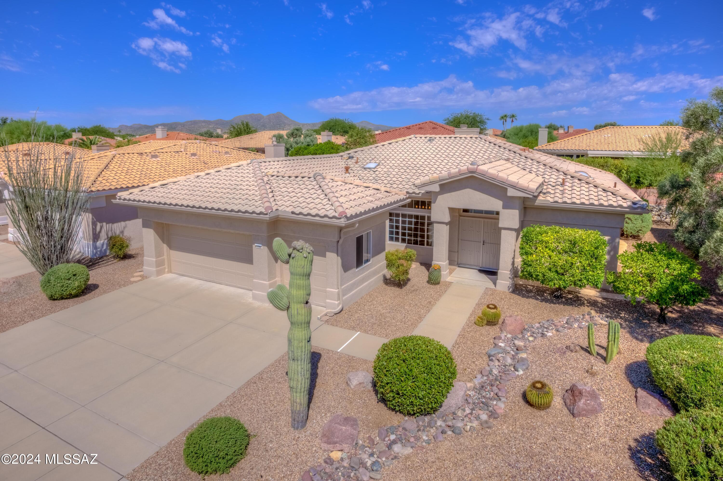 Anza Way, Oro Valley, AZ 85755
