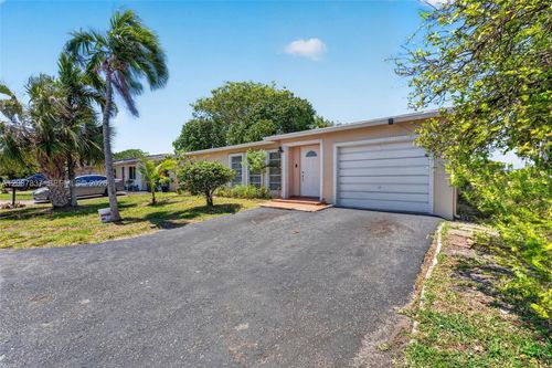 4921 Nw 15th Ave, Deerfield Beach, FL, 33064-1005 | Card Image