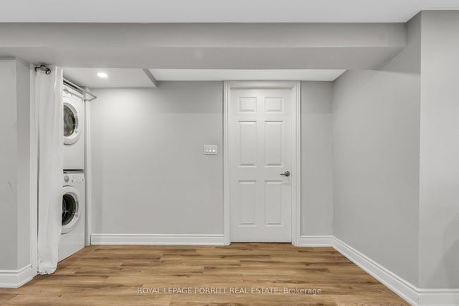 14 Albion Cres, House attached with 5 bedrooms, 3 bathrooms and 4 parking in Brampton ON | Image 29