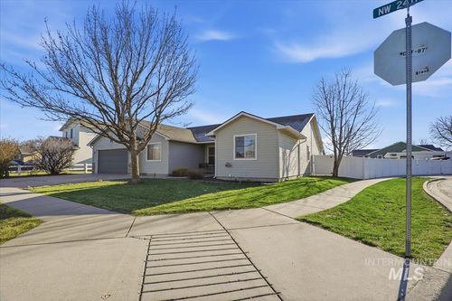 1012 Nw 24th St, Fruitland, ID, 83619-2188 | Card Image