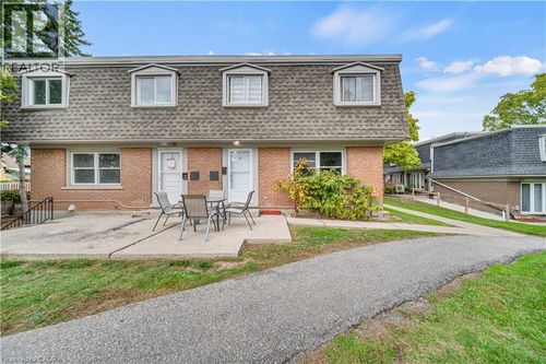 11-78 Borden Pky, Kitchener, ON, N2M3T4 | Card Image
