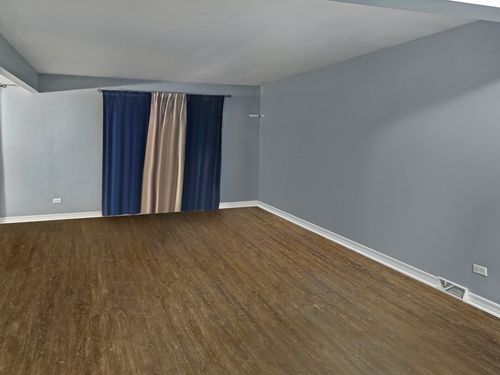 301 Cornell Ave, Calumet City, IL, 60409-1728 | Card Image