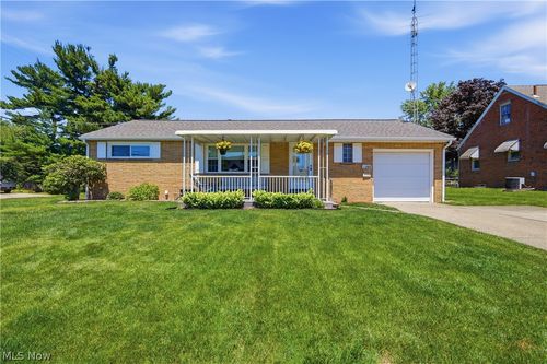 4573 Aurora Street Nw, Canton, OH, 44708 | Card Image