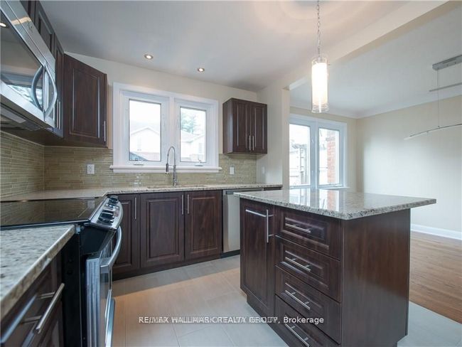 298A Woodroffe Avenue, House attached with 3 bedrooms, 2 bathrooms and 3 parking in Woodroffe ON | Image 6