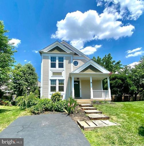 18 Brookmeade Ct, STERLING, VA, 20165-5712 | Card Image