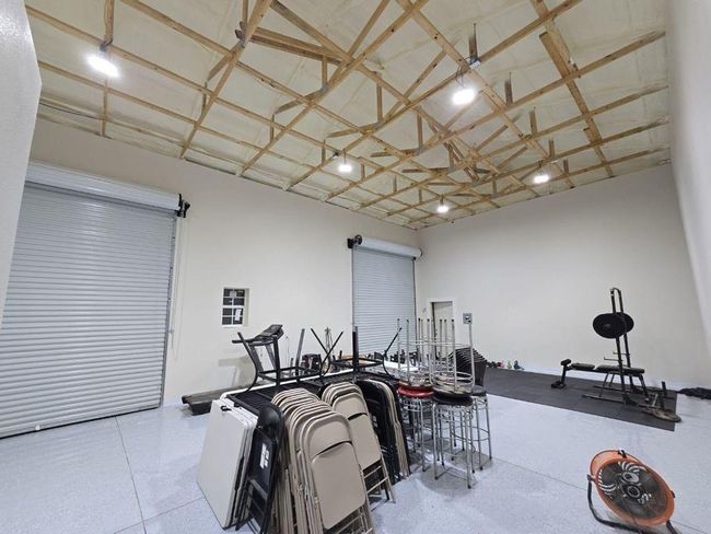 6 S Railroad Ave, House other with 1 bedrooms, 1 bathrooms and 2 parking in Shepherd TX | Image 10