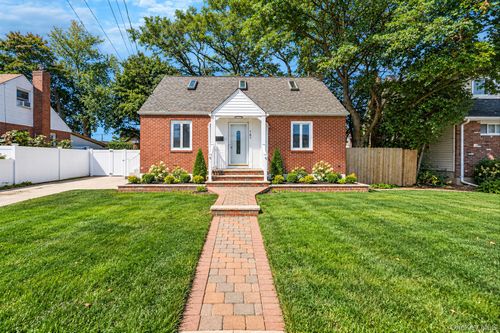 167 Stanton Boulevard, Hempstead, NY, 11553 | Card Image