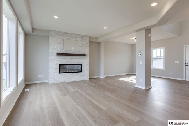 11707 S 123 Rd Ave, House other with 5 bedrooms, 3 bathrooms and 3 parking in Papillion NE | Image 6