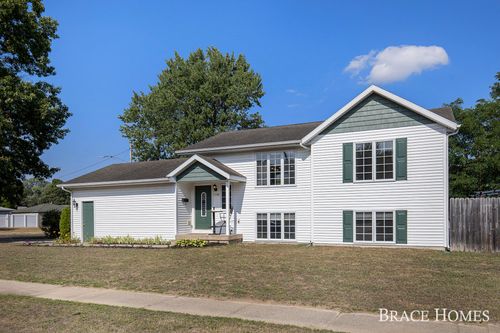 3504 Oak Valley Ave Sw, Wyoming, MI, 49519-3302 | Card Image