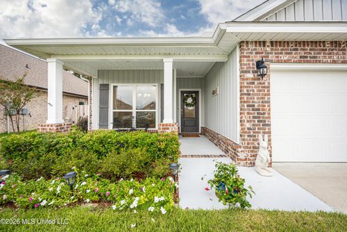 7273 Barley Dr, Ocean Springs, MS, 39564-6505 | Card Image