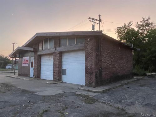 2042 W Davison, Detroit, MI, 48238 | Card Image