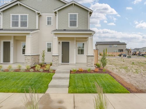 3720 Se Yonder Ln, Hillsboro, OR, 97123-0140 | Card Image