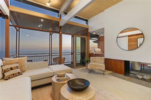 2581 Iris Way, Laguna Beach, CA, 92651-4014 | Card Image
