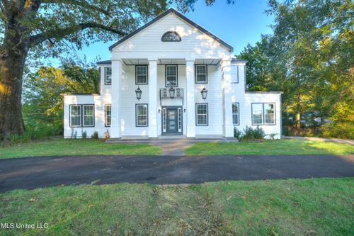 586 Central Ave, Coldwater, MS, 38618-3877 | Card Image