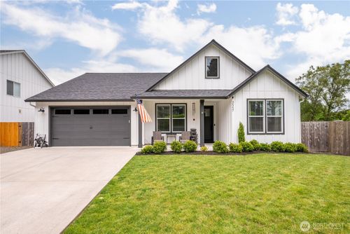 2557 48th Avenue, Longview, WA, 98632 | Card Image