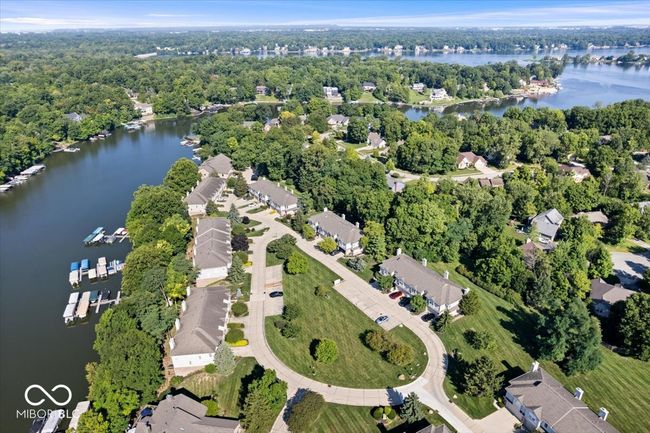 11264 Fonthill Dr, Condo with 2 bedrooms, 3 bathrooms and null parking in Indianapolis IN | Image 29