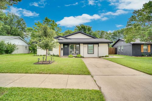 206 E Chico Dr, Garland, TX, 75041-3526 | Card Image