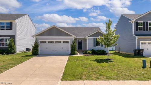 140 Wildflower Dr, Elyria, OH, 44035-7801 | Card Image