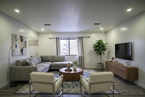 8-685 Oak St, Brockton, MA, 02301-1185 | Card Image