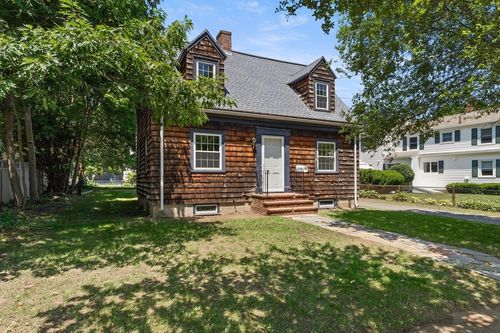 10 Pearl Street Ext, Beverly, MA, 01915-3624 | Card Image