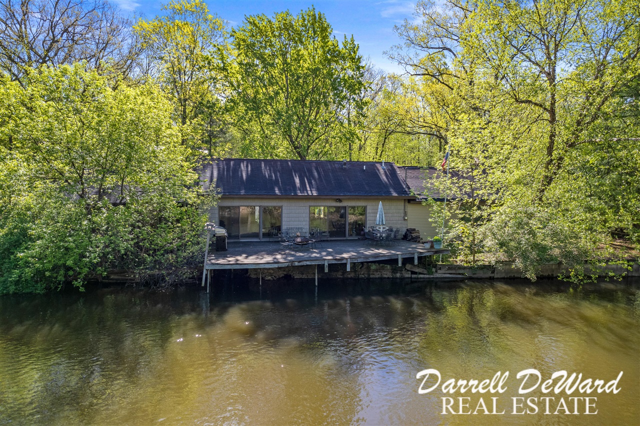 Thornapple Dales Dr, Alto, MI 49302