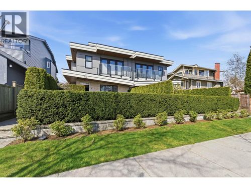 1-272 E 9th St, North Vancouver, BC, V7L2B1 | Card Image
