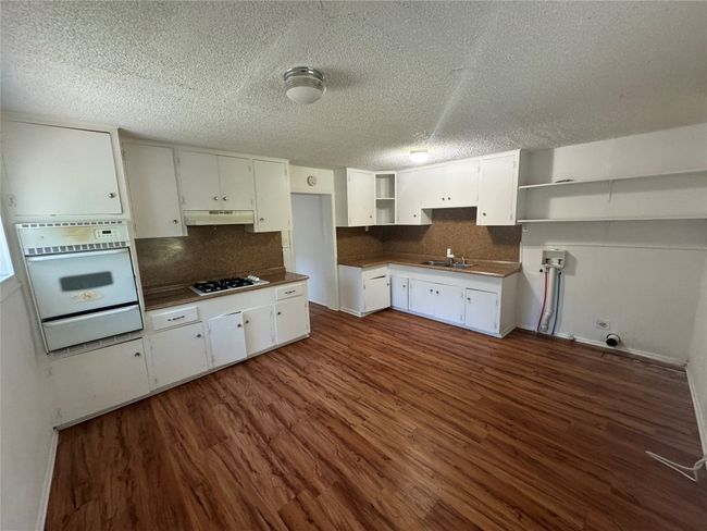 1133 Saucedo St, House other with 2 bedrooms, 1 bathrooms and 1 parking in Austin TX | Image 9
