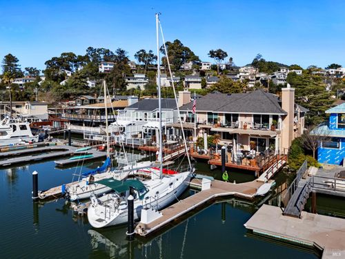 26 Mooring Rd, San Rafael, CA, 94901-3515 | Card Image