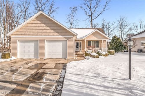 2329 Twin Leaf Ct, Ashland, OH, 44805-8520 | Card Image