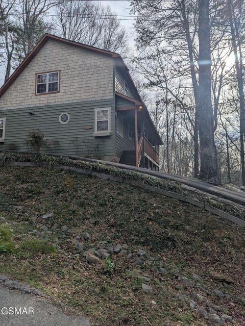 114 Cutter Gap Rd, Townsend, TN, 37882-3518 | Card Image