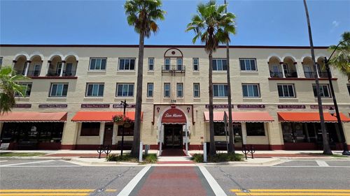 221-238 Tampa Ave W, VENICE, FL, 34285-1733 | Card Image