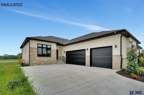 9201 Triana Ln, Lincoln, NE, 68520-1540 | Card Image