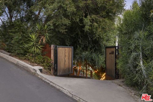3206 Betty Dr, Los Angeles, CA, 90032 | Card Image