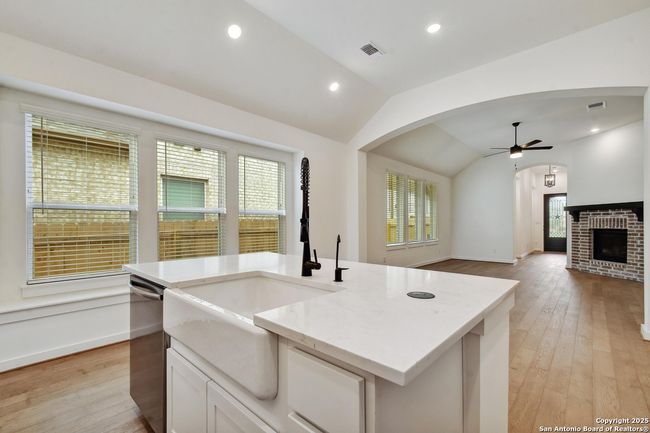 268 Alpine Lks, House other with 4 bedrooms, 3 bathrooms and null parking in New Braunfels TX | Image 5