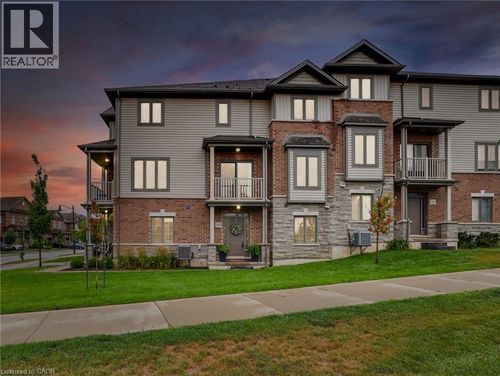 101 Mallard Trail, Hamilton, ON, L8B1W5 | Card Image