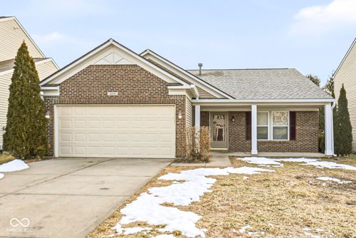8215 Wheatfield Ct, Camby, IN, 46113-8134 | Card Image