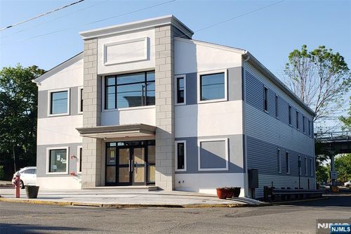 1010 Edgewater Ave, Ridgefield, NJ, 07657-2309 | Card Image