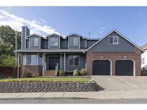 9711 Se Top O Scott St, Happy Valley, OR, 97086-2638 | Card Image